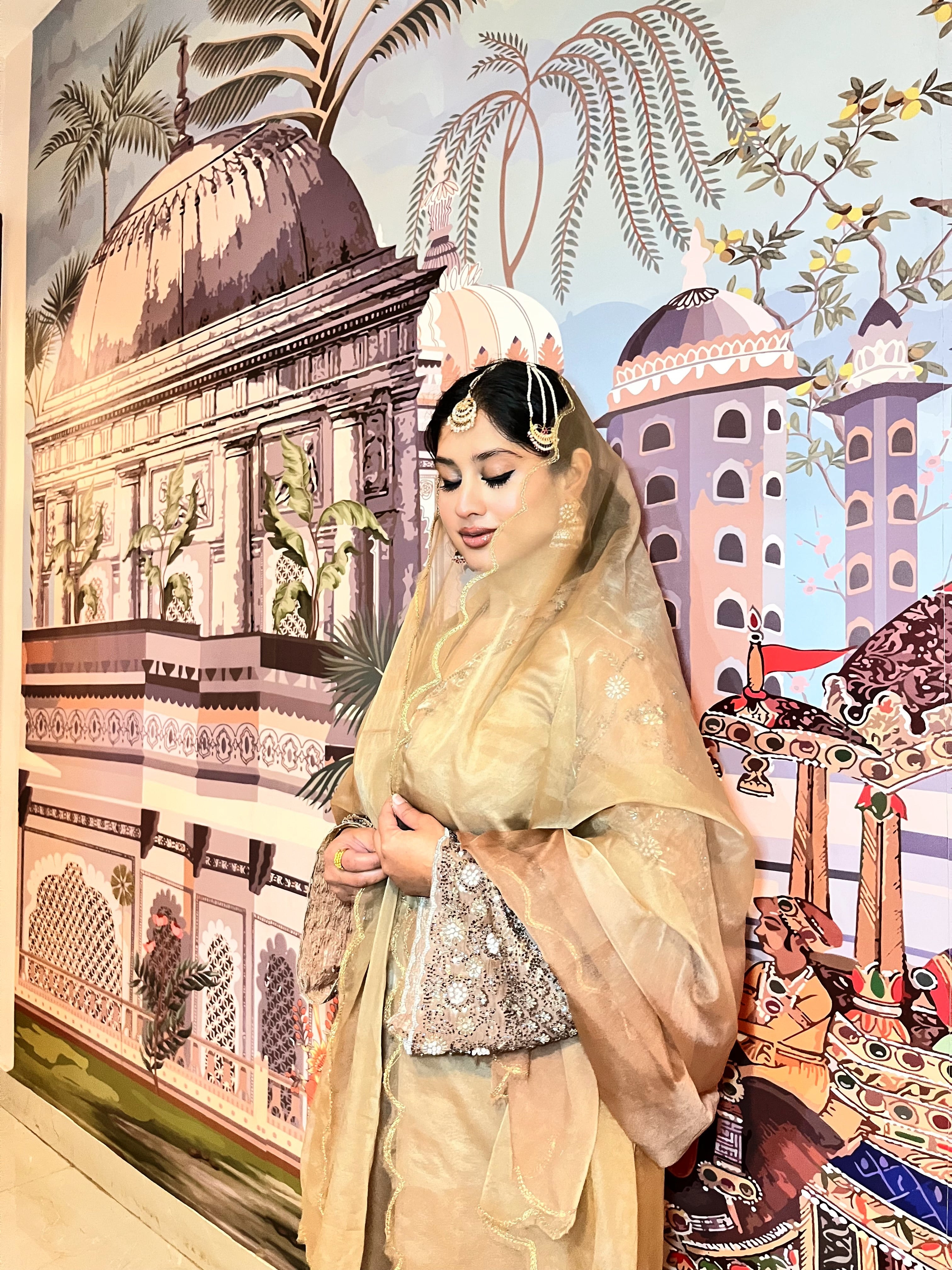 Sunehri noor set