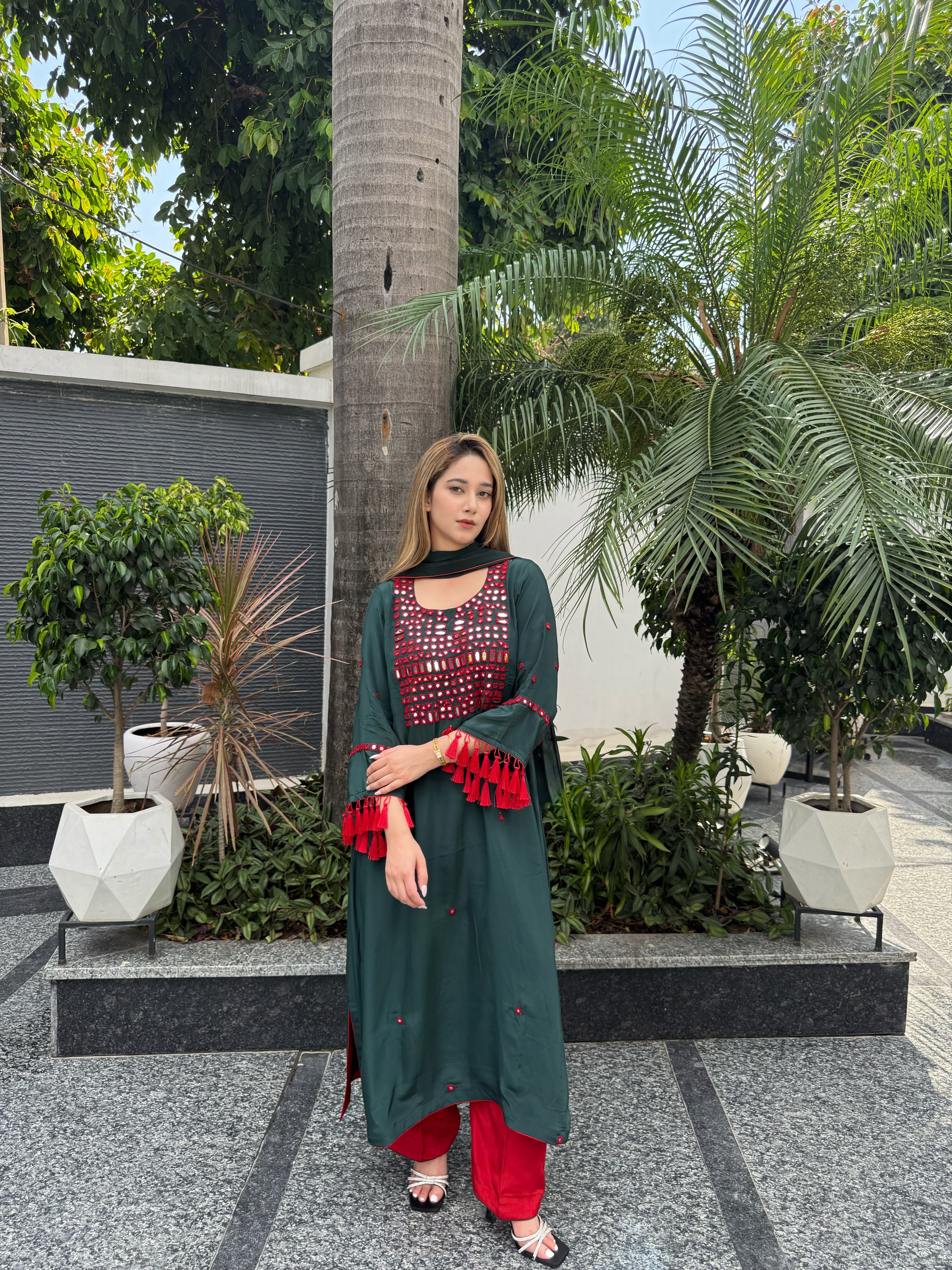 Sheesha Noor Kaftan